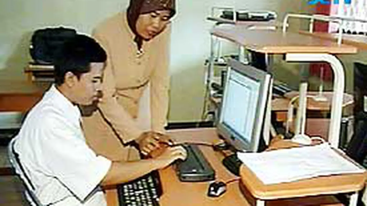 070812akomputer.jpg