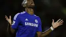 Ekspresi penyerang Chelsea, Didier Drogba, saat gagal memanfaatkan peluang mencetak gol ke gawang Burnley di Stadion Turf Moor, (19/8/2014). (REUTERS/Andrew Yates)