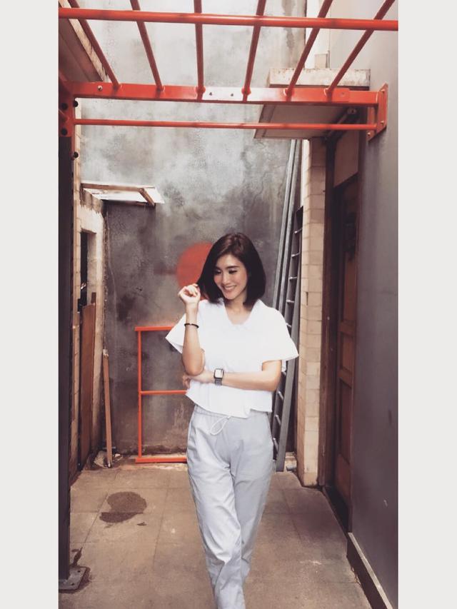 Susan Tanoe, pacar baru Ello (https://www.instagram.com/p/BunyYh3hanp/)