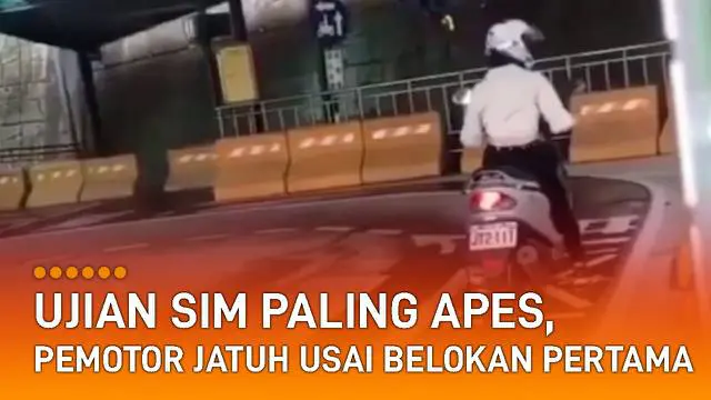 Pemotor ini terseret motornya yang melaju menabrak pembatas hingga kakinya terangkat.