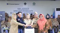 Menteri Ketenagakerjaan Ida Fauziyah saat membuka Peringatan Bulan Keselamatan dan Kesehatan Kerja (K3) Nasional Tahun 2024 di Smelter PT Freeport Indonesia (PTFI) Gresik, Jawa Timur, Jumat (12/1/2024). (Dok Freeport)