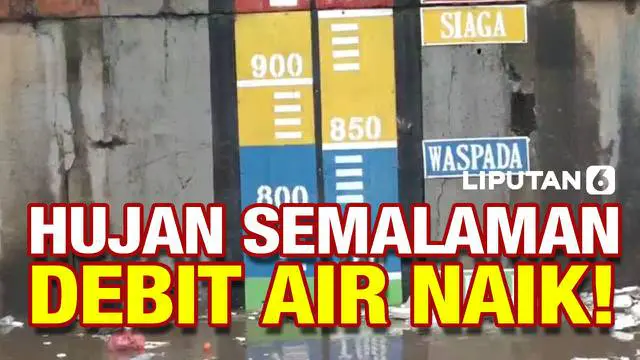 Hujan semalaman yang mengguyur Jakarta membuat debit air di pintu air Manggarai naik. Kenaikkan juga dipicu oleh air kiriman dari kawasan Bogor yang juga diguyur hujan deras.