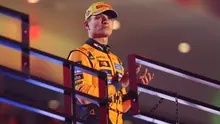 Lando Norris dari Inggris Raya dan McLaren (yang kemudian didiskualifikasi) berada di posisi kedua podium pada Grand Prix F1 Las Vegas di Sirkuit Las Vegas Strip pada 22 November 2025 di Las Vegas, Nevada. (Hector Vivas/Getty Images via AFP)