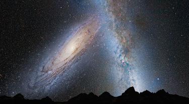 Ilustrasi Andromeda dan Galaksi Bima Sakti di langit malam