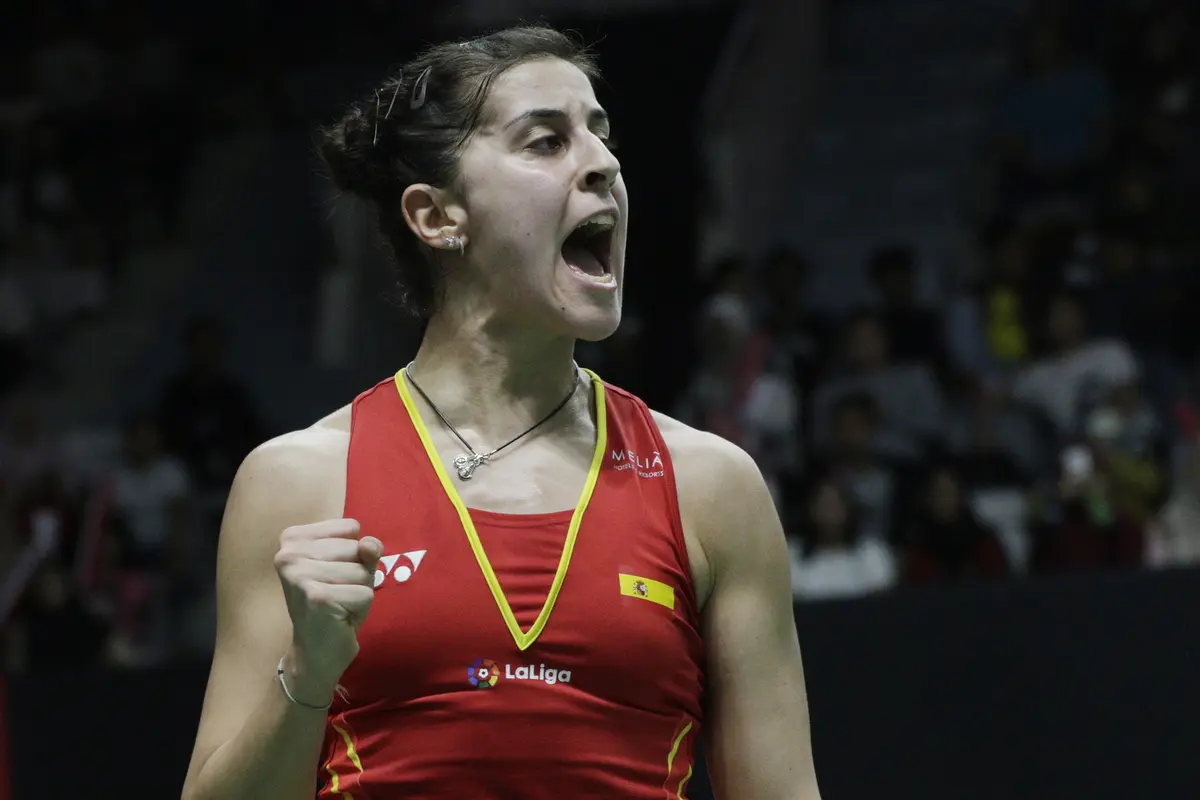 Tunggal putri Spanyol, Carolina Marin, merayakan kemenangan atas tunggal Korsel. (Bola.com/M. Iqbal Ichsan)