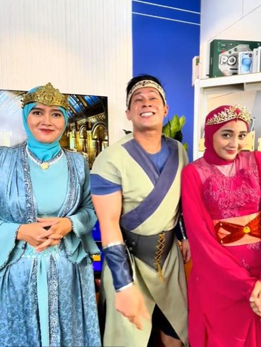 Melalui ide ini, Afdhal, Penty, dan Lisda tidak hanya memasarkan produk, tetapi juga menciptakan pengalaman berkesan bagi para penonton. Tak sedikit pula yang memuji penampilan mereka yang tetap awet muda seperti era kepopulerannya tahun 2000-an awal. (Liputan6.com/TikTok/@afdhalyusmann)