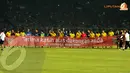 Spanduk ucapan terima kasih dibentangkan usai pertandingan. (Liputan6.com/Helmi Fithriansyah)