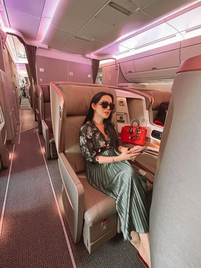 Foto Kece Isa Zega Pakai Kacamata Hitam, Sempat Dekat dengan Rizky Billar