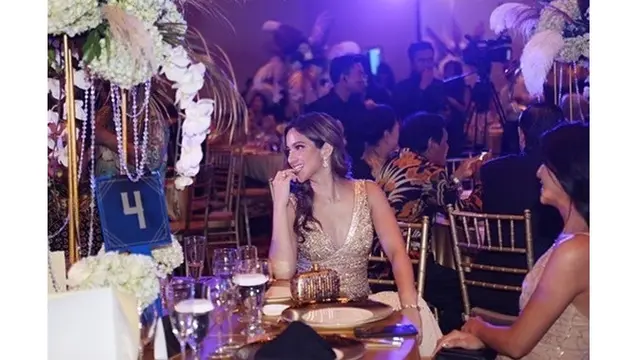 7 Momen Nia Ramadhani saat Dinobatkan jadi Influencer Terbaik, Tampil Memukau