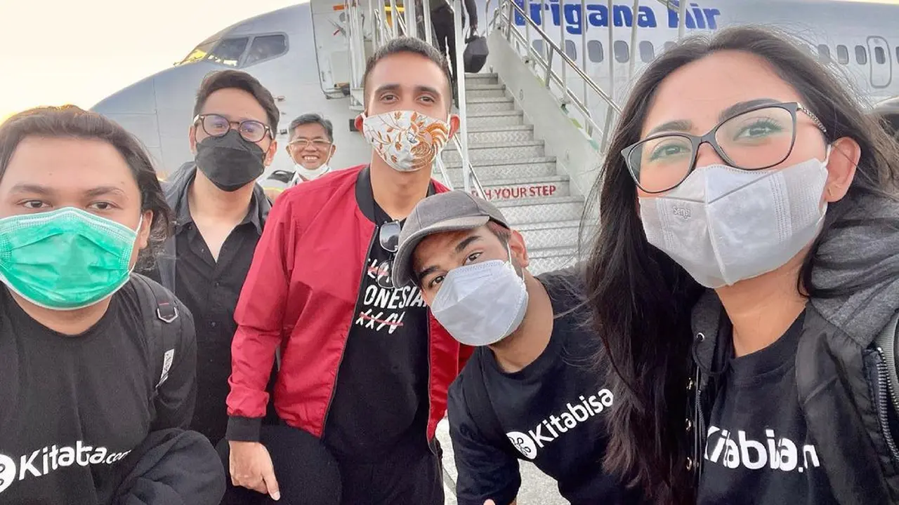 Rachel Vennya Terbang Langsung untuk Salurkan Donasi ke Korban Banjir dan Longsor di NTT
