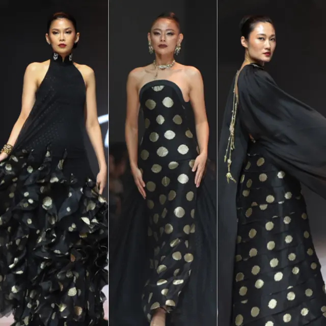 Koleksi The Rizkianto di JFW 2026 menggunakan tenun Garut. [Budy Santoso/Fimela]