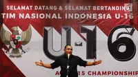 Ketua Umum PSSI, Edy Rahmayadi memberi amanat kepada Timnas Indonesia U-16 saat pelepasan di Gedung Flamboyan, Mako Kopassus, Jakarta, Kamis (6/7). Timnas U-16 akan berlaga di Piala AFF U-15 Thailand, 9-22 Juli. (Liputan6.com/Helmi Fithriansyah)