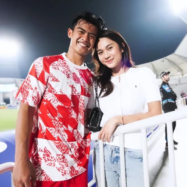 Azizah Salsha Diduga Tengah Hamil Anak Pertama Lewat Unggahan Pratama Arhan. (instagram/arhanazizah.official)