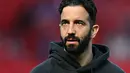Pelatih Manchester United, Ruben Amorim dalam laga lanjutan Liga Inggris 2024/2025 melawan Wolves di Old Trafford, Inggris, Minggu (20/04/2025) waktu setempat. (AFP/Paul Ellis)