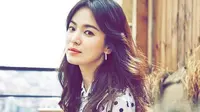 Kaki jenjang Song Hye Kyo 