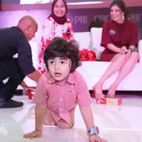 Anak pasangan Carissa Putri kini berusia  3,5 tahun. Sebagai seorang ibu, pemeran ini juga terus memperhatikan tumbuh kembang buah hatinya, Quenzino Acana Naif. (Adrian Putra/Bintang.com)