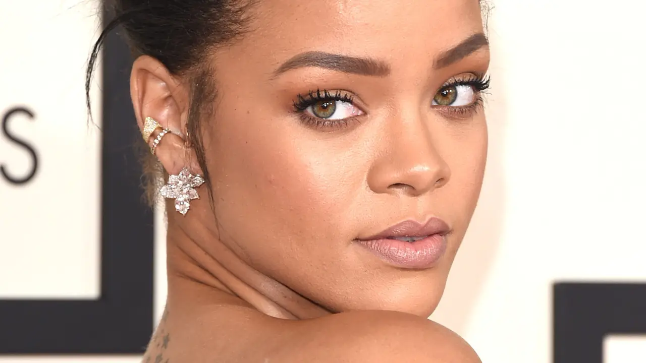 [Bintang] Rihanna