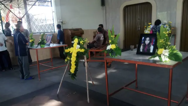 Satu Keluarga Tewas Bunuh Diri di Palembang