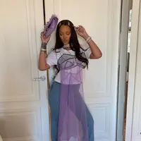 Rihanna dikabarkan merekrut seorang desainer sepatu untuk merancang koleksi Fenty selanjutnya (Foto: instagram/aminamuaddi)