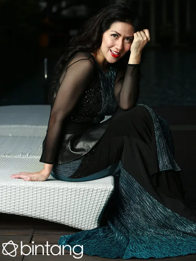 [Bintang] 8 Putri Indonesia yang Kariernya Sukses di Dunia Hiburan