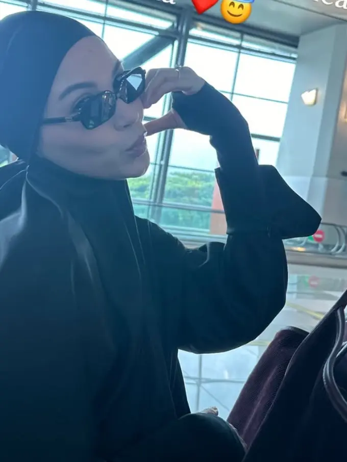 Alyssa Daguise Umrah. Dok. [@alghazali7]