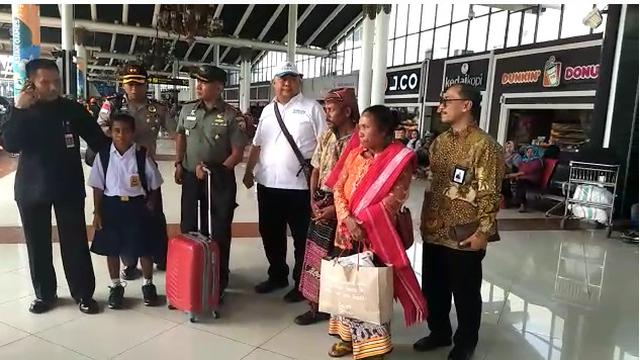 Joni Gala, Bocah Pemanjat Tiang Bendera Tiba di Jakarta untuk Bertemu Jokowi