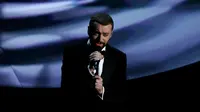 Tampil Perdana di Piala Oscar 2016, Sam Smith Mempesona