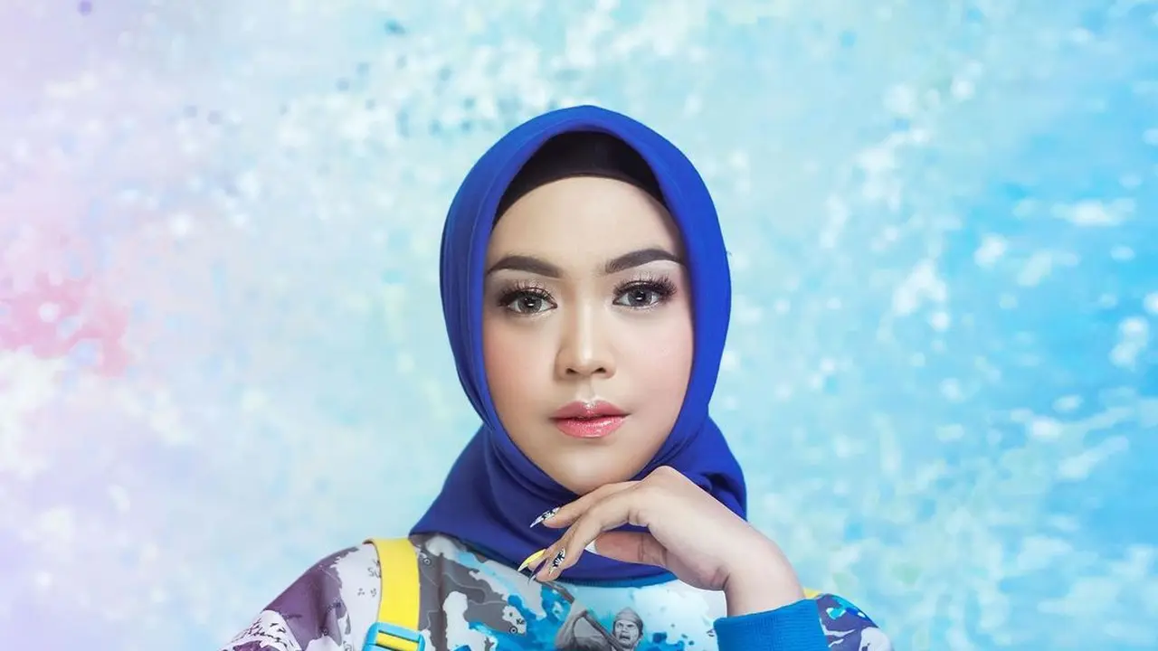 7 Gaya Pemotretan Ria Ricis Rayakan 24,5 Subscriber YouTube,  Bikin Pangling