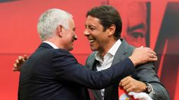 Klub Portugal, Benfica, resmi mendapuk Jose Mourinho sebagai pelatih baru, Kamis (18/9/2025). Kabar ini diumumkan langsung oleh Presiden Benfica, Rui Costa. (AP Photo/Ana Brigida)