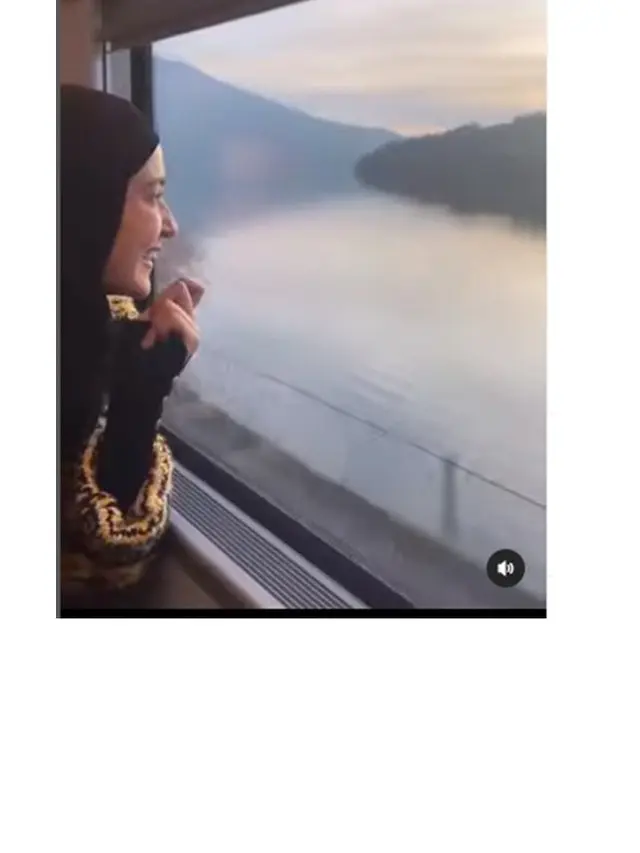 6 Potret Liburan Shireen Sungkar dan Teuku Wisnu di Milan, Tampil Mesra