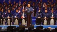 Presiden RI ke-6, Susilo Bambang Yudhoyono (SBY) saat memberikan Pidato Politik di HUT ke-15 Partai Demokrat di Jakarta Convention Center, Selasa (7/2). (Liputan6.com/Helmi Afandi) 