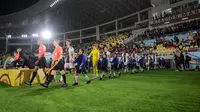 Para pemain starting XI Timnas Jerman U-17 memasuki lapangan sebelum dimulainya laga final Piala Dunia U-17 2023 menghadapi Timnas Prancis U-17 di Stadion Manahan, Solo, Sabtu (2/12/2023). (Bola.com/Bagaskara Lazuardi)