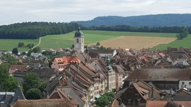 Pemandangan kota Porrentruy di kanton Jura, Swiss. (Sumber Wikimedia Commons)