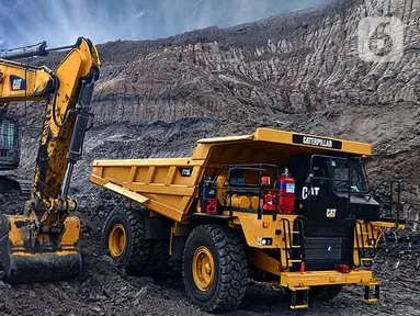 Truk tambang Cat 777E versi terbaru dipamerkan saat peluncuran di Samarinda, Kalimantan Timur (24/8/2021). Truk Cat 777E versi 2021 memiliki peningkatan pada kontrol daya, torsi, dan transmisi untuk menghasilkan produktivitas terbaik di kelasnya. (Liputan6.com/HO/Trakindo)