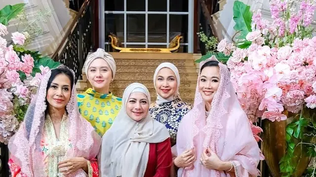 Potret Cantik Cut Keke Berhijab. (instagram/cutkeke_xavier)