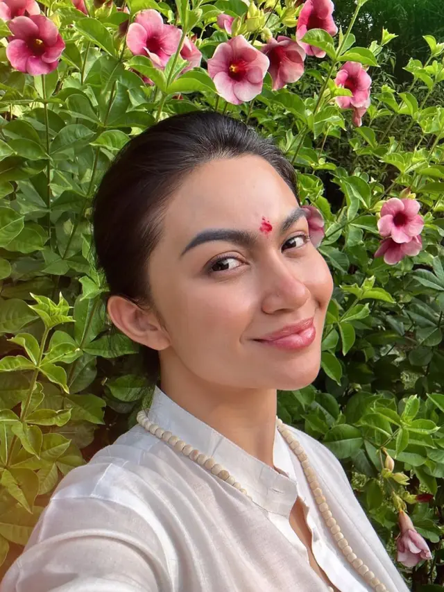 Agar Tetap Lembap dan Cerah, Ternyata Begini Cara Ariel Tatum Lakukan Perawatan Bibir dan Selalu Dilakukan Sebelum Tidur