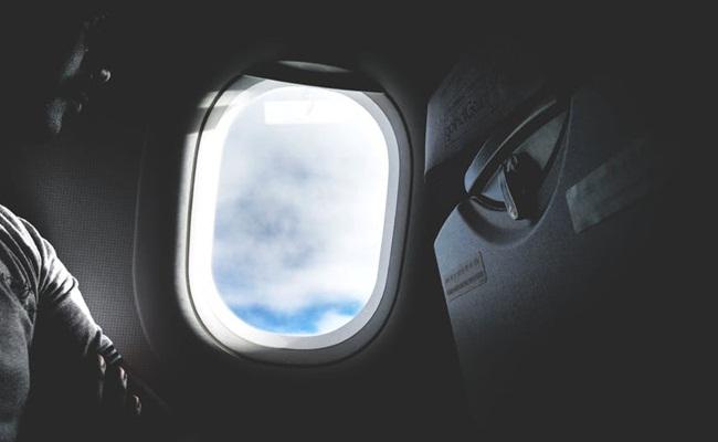 Alasan jendela pesawat komersial dibuat oval/copyright Pexels.com
