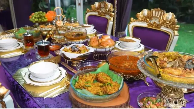 Buka puasa ala ibunda Tasya Farasya, terdapat menu kurma dari berbagai negara