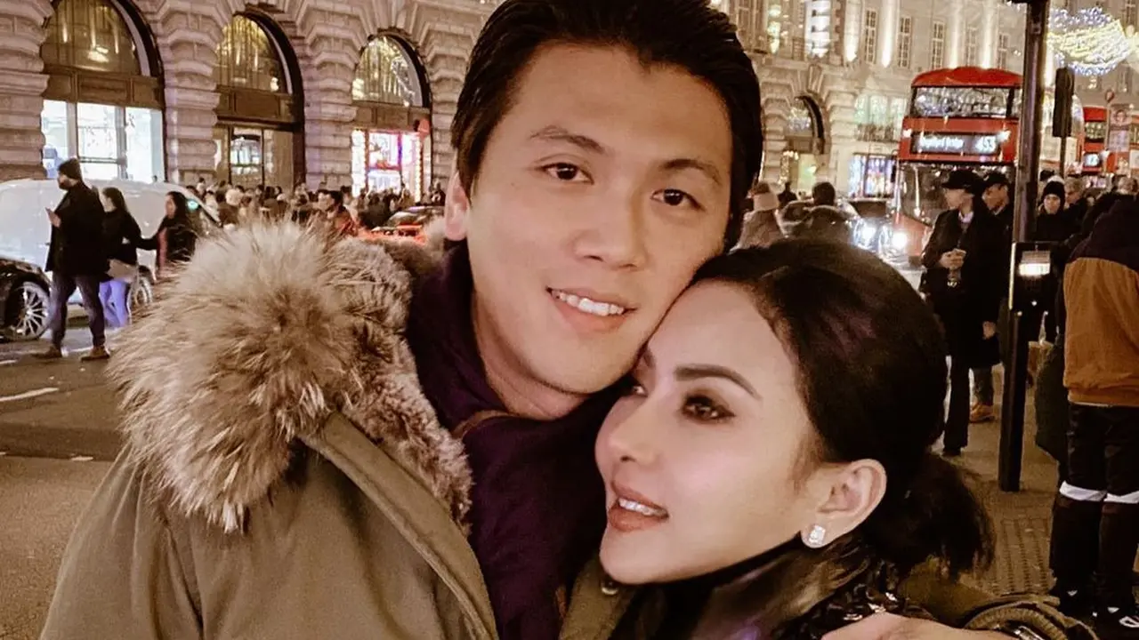 Reino Barack dan Syahrini