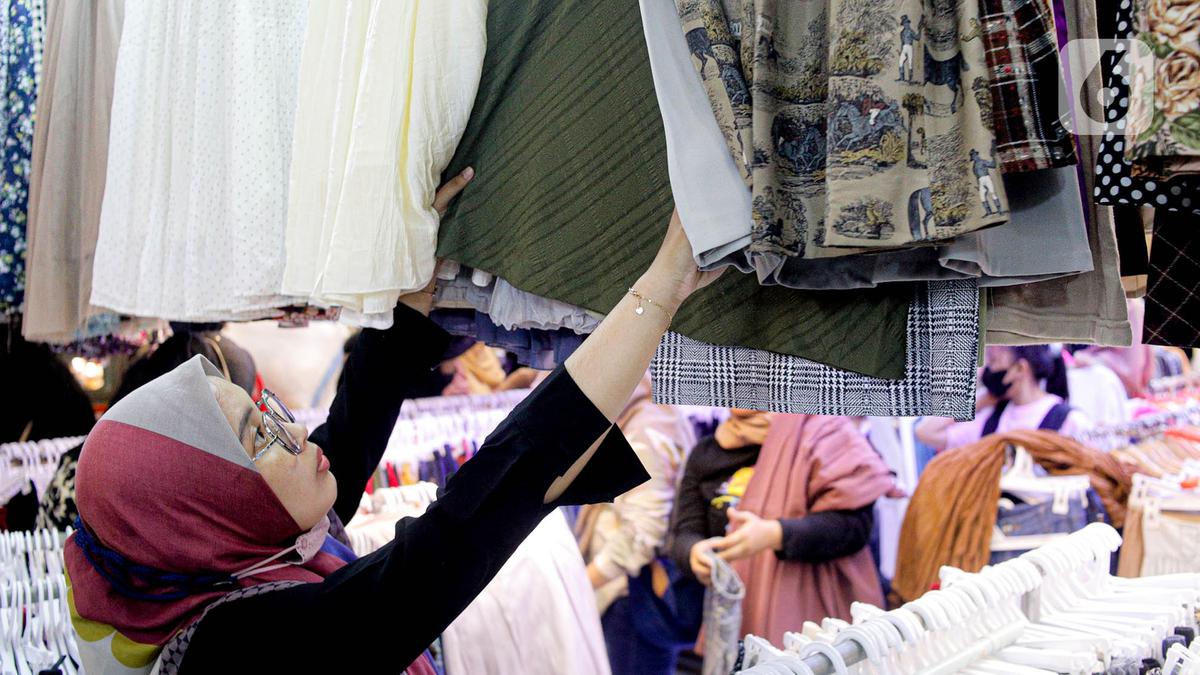 Curhat Pedagang Baju Bekas Impor Pasar Senen, Siap-siap Nganggur Lagi