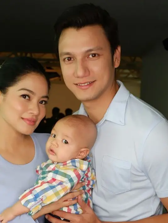 Salah satu yang menjadi alasan perempuan 36 tahun itu adalah, anak keduanya masih tidak bisa lepas dari ASI. Berbagai persiapan juga telah disiapkan. (Instagram/kaiattarsugiono)