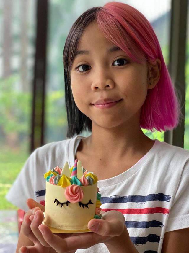 6 Potret Zivara Ruciragati Syarif, Anak Nirina Zubir yang Rambutnya Curi Perhatian