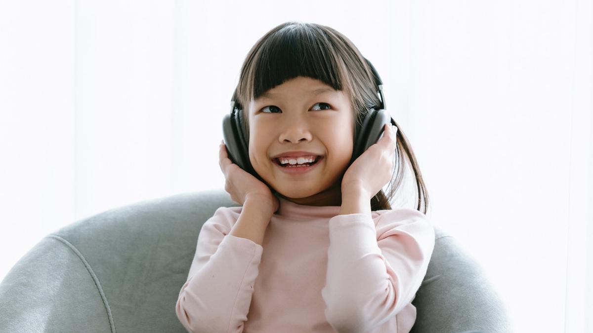 Sahabat Fimela, Ini Dia Manfaat Ajaib Musik untuk Perkembangan Si Kecil!