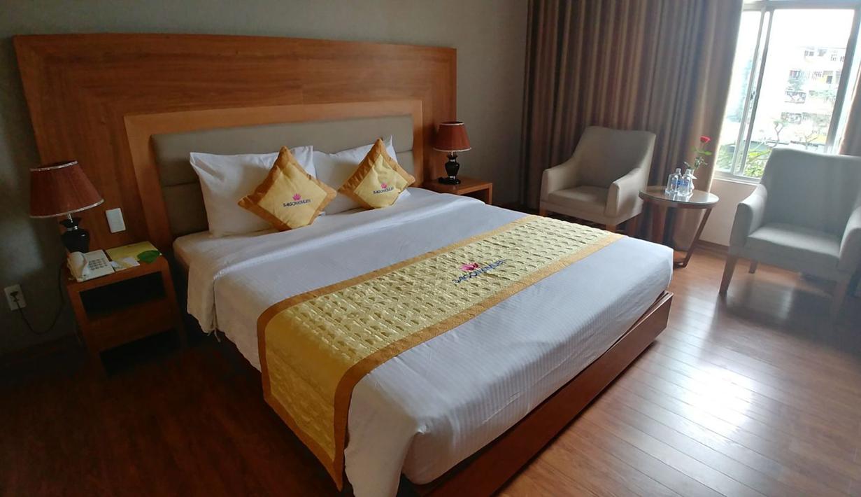 Suasana kamar Hotel Saigon Kimlien tempat Persija Jakarta menginap di Vinh, Vietnam, Selasa (6/3/2018). Persija akan melawan wakil Vietnam, Song Lam Nghe An pada laga Piala AFC. (Bola.com/Reza Khomaini)