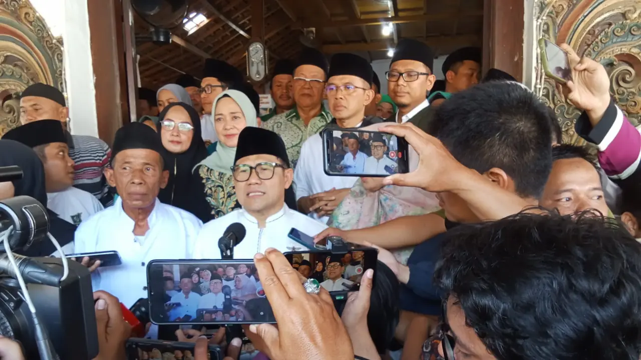 Ziarah ke Makam Sunan Gunung Jati, Cak Imin: Politik Itu Berat Biar PKB Saja