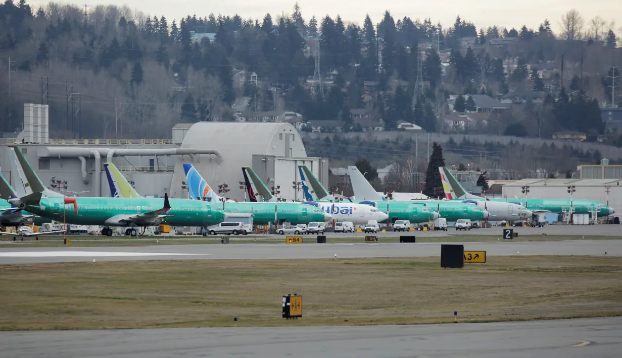 Pesawat Boeing 737 MAX terparkir di fasilitas produksi Boeing di Renton, Washington, 11 Maret 2019. Negara-negara besar Eropa mengikuti jejak negara lain menangguhkan pesawat Boeing 737 MAX 8 setelah kecelakaan Ethiopian Airlines. (REUTERS/David Ryder)
