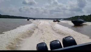 Pengejaran terduga penyelundupan rokok ilegal di Batam. (Foto: Bea Cukai-Ajang Nurdin)