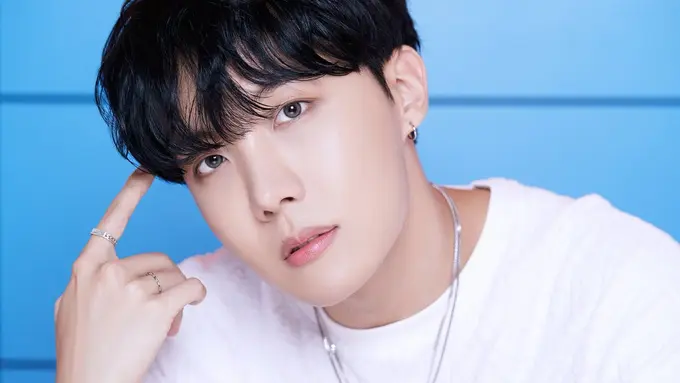 J-Hope BTS (Big Hit Entertainment via Somopi)