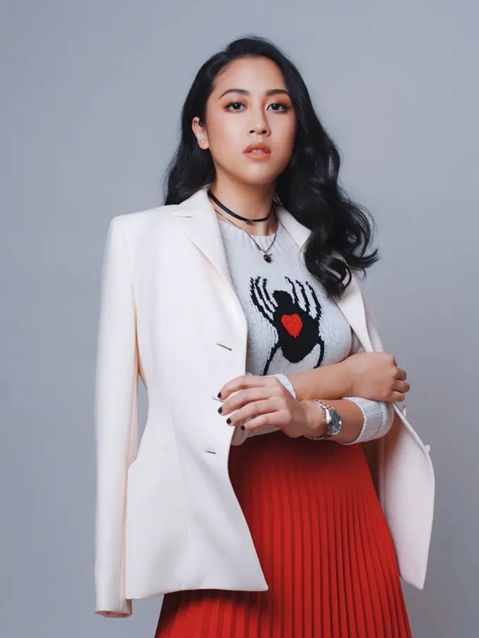 FOTO: Gaya Formal Sherina Munaf dengan Setelan Jas, Tetap Tampil Modis