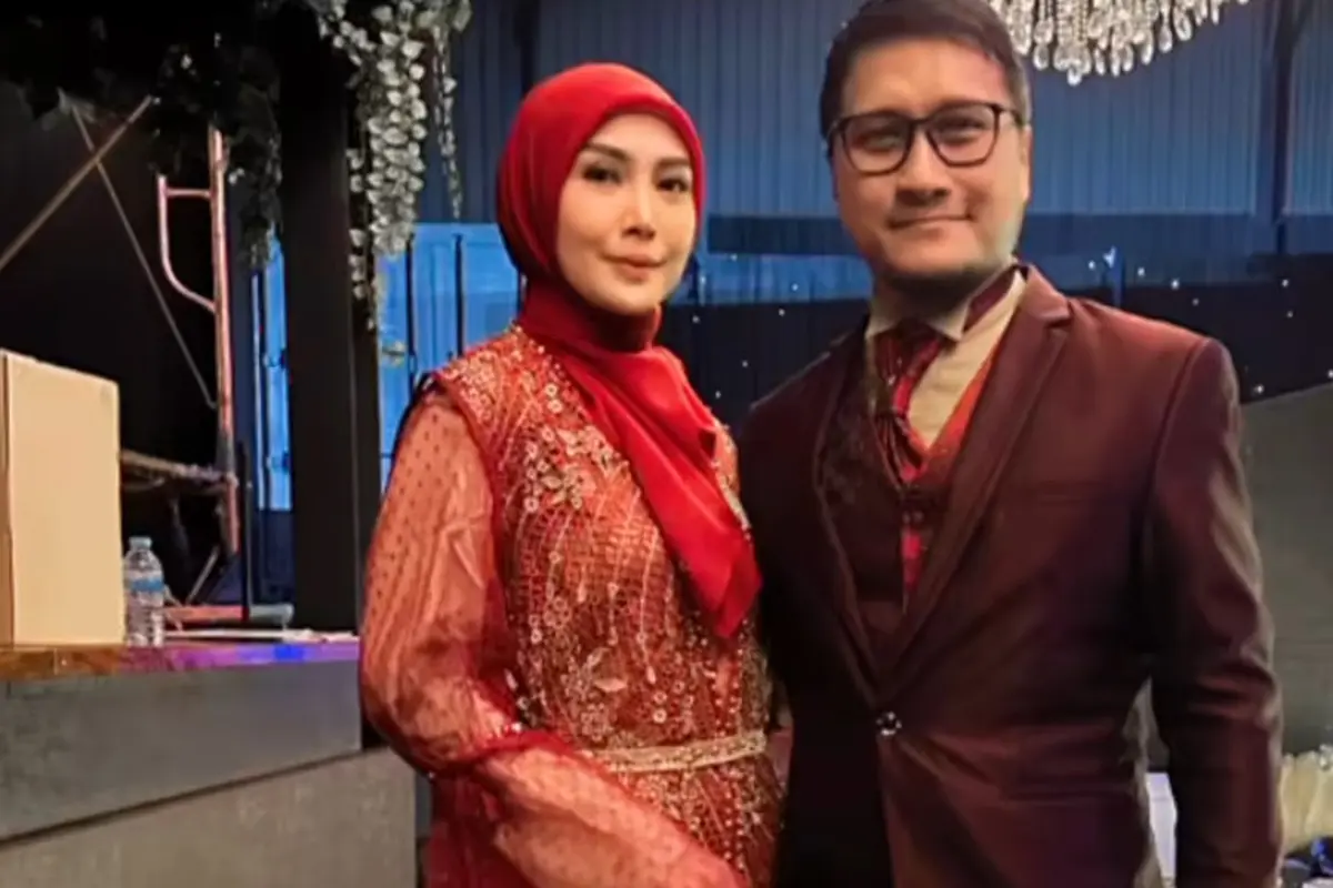 Gaya Couple Pasangan Artis dan Pemain Bola Timnas hadir di Pernikahan Adiba Khanza dan Egy Maulana